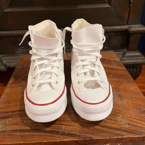 Converse High-Tops - Picture 3 of 4
